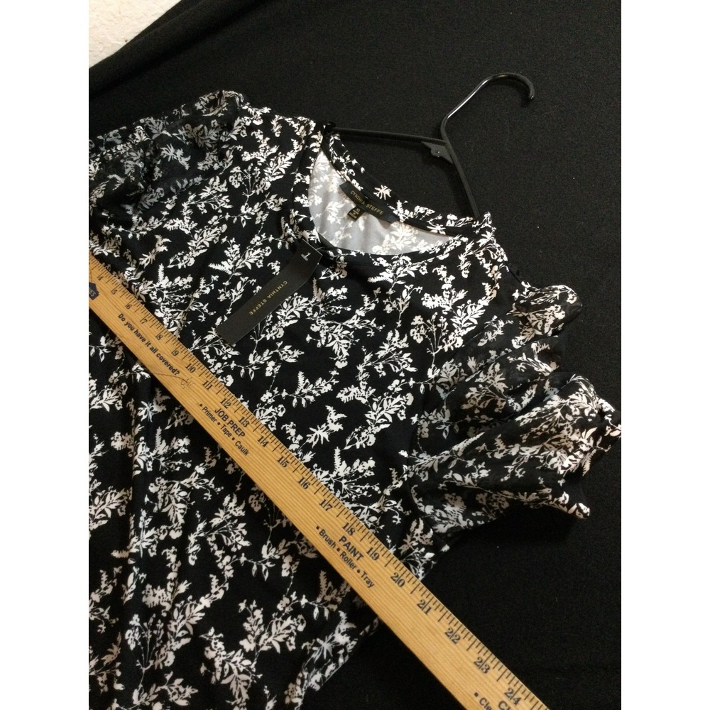 Cynthia Steffe Top XL Black White Floral Sheer Puff Sleeve Blouse New with Tags - Picture 6 of 7
